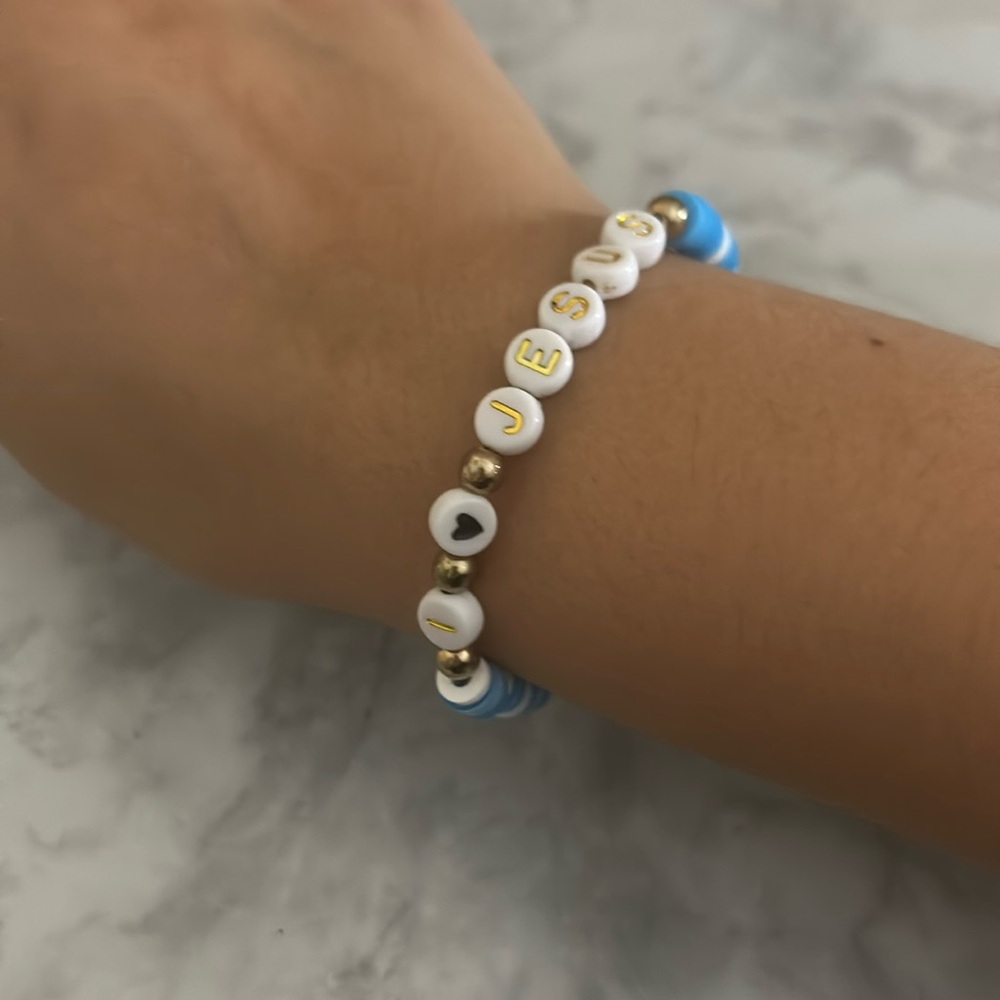 I 🩷 JESUS BLUE CLAYBEAD BRACELET!! 🦋